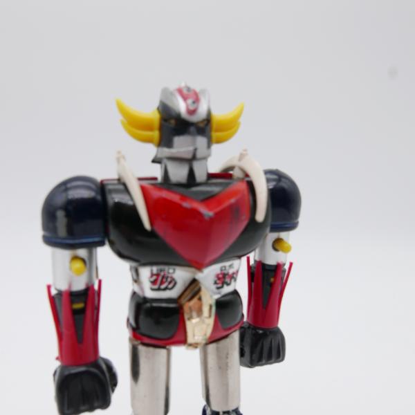 Ancien robot Grendizer en métal et pvc plastique articulé avec missiles ou  pièces détachables (style figurine Goldorak Popy Bandai Tomy Transformers  des années 1980s) jouet Vintage