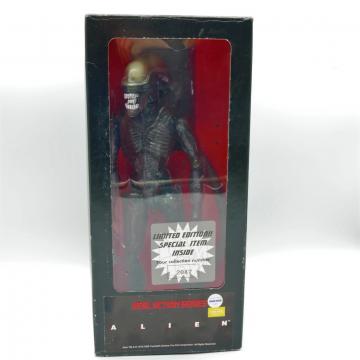 https://tanagra.fr/11934-thickbox/alien-figurine-vinyl-edition-limitee-real-action-heroes-medicom-toys.jpg