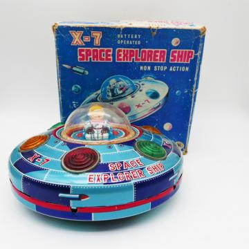 https://tanagra.fr/12783-thickbox/soucoupe-metal-vintage-x-7-space-explorer-ship-masudaya-made-in-japan-modern-toy-sh-orikawa.jpg
