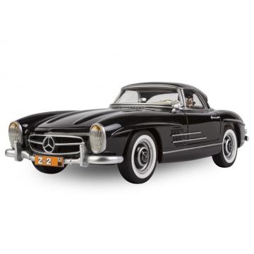 https://tanagra.fr/6554-thickbox/spirou-et-fantasio-statuette-38-cm-mercedes-300-sl-roadster-numerotee-collector-de-franquin-figures-et-vous.jpg