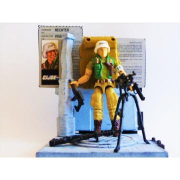 https://tanagra.fr/7287-thickbox/gi-joe-figurine-vigilor-law-v2-vintage-fiche-retro-complete-hasbro.jpg